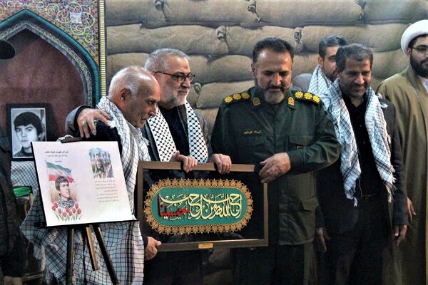 گرامیداشت یاد و خاطره ۱۵ شهید والامقام روستای مومن آباد قم