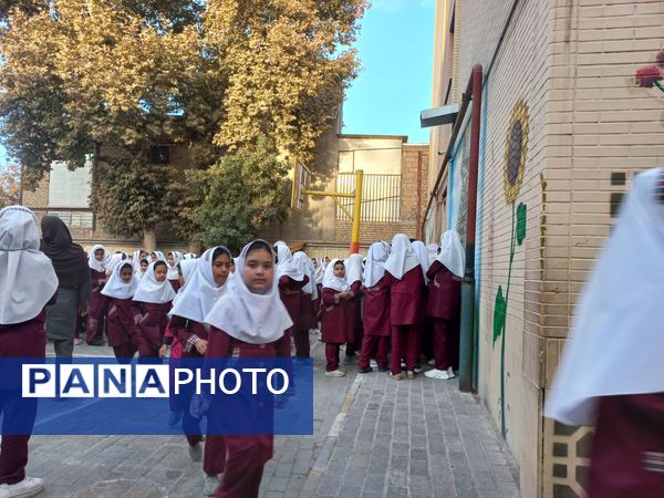 جلسه توجیهی  سفیران سلامت دبستان دخترانه شطیطه۲