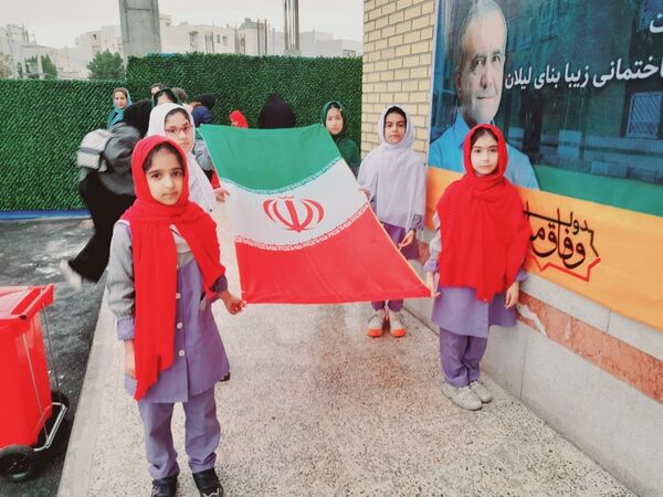 افتتاح مدرسه  ۱۲ کلاسه فروغی بسطامی در بوشهر