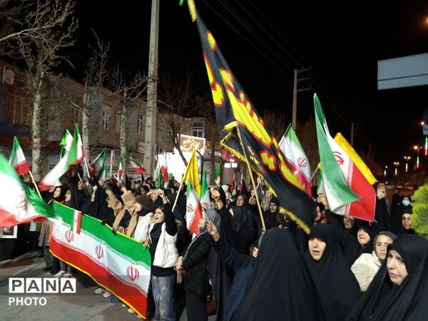 حضور در صحنه و تداوم حفظ وحدت ملی 