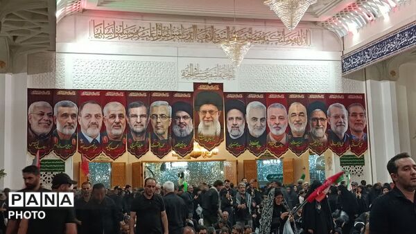حضور گسترده مردم در جمکران و حرم مطهر برای بدرقه رهبر شهید