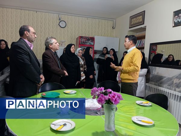 افتتاح کارگاه آشپزی و اتاق گفتگوی انجمن اولیا و مربیان در آموزشگاه ولایت