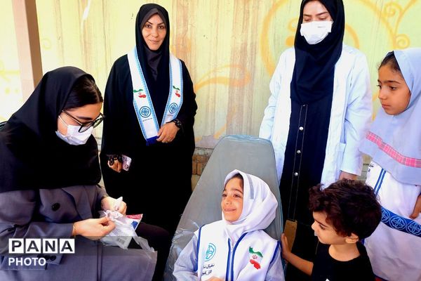 هفته سلامت در ورامین: جشنی برای سلامتی با حضور دانش‌آموزان، فرهنگیان و هلال احمر