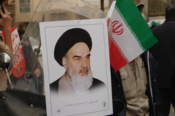 جلوه‌های حضور دانش‌آموزان در راهپیمایی 13 آبان