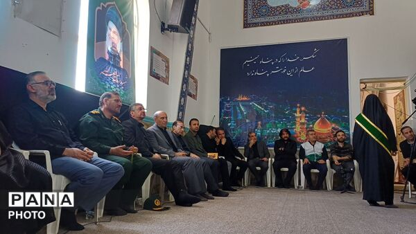 همایش دانش‌آموزان و بانوان خرم آبادی در سوگ رهبر شهید 