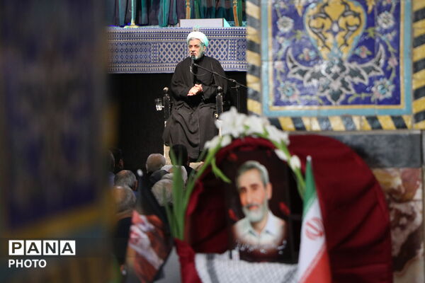 بزرگداشت رهبر شهید ایران در مسجد حظیره استان یزد