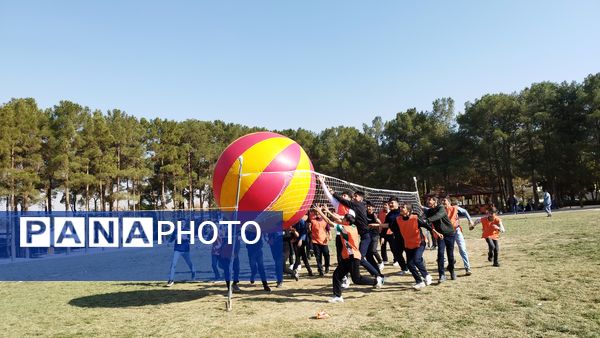 بازدید مدیرکل مدیر بحران استانداری اصفهان از اردوهای طرح تمشک استان اصفهان
