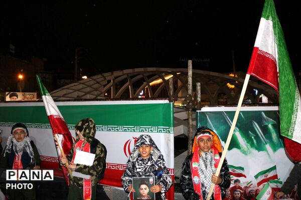 دانش‌آموزان پای کار وطن