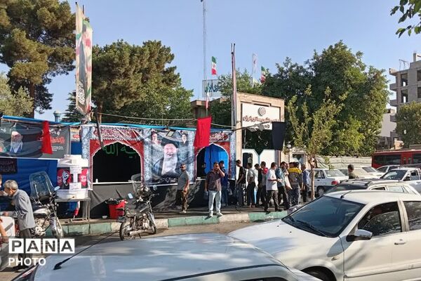 پذیرایی و مهمان نوازی مردم چهاردانگه از زائران و محبان رهبر شهید