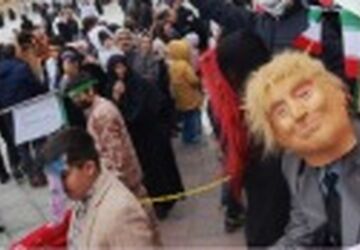 تئاتر خیابانی در ۲۲ بهمن همدان؛ فریاد «منتظران ظهور» علیه باطل