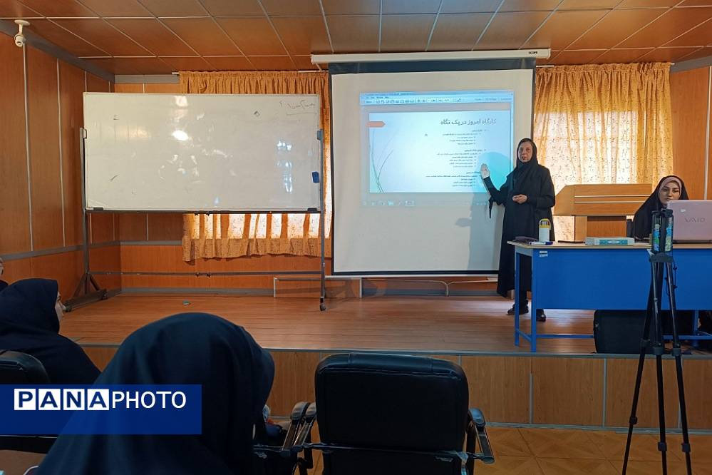 کارگاه دانش افزایی سرگروههای اجتماعات