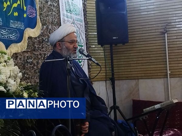 اعتکاف دانش‌آموزان منطقه ۱۶؛ دارالشهدای شهر تهران 