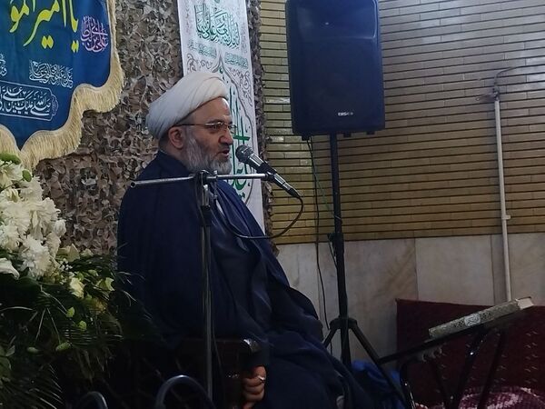 اعتکاف دانش‌آموزان منطقه ۱۶؛ دارالشهدای شهر تهران 