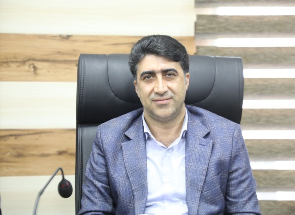 غبارروبی نمازخانه‌های مدارس هرمزگان در آستانه سال تحصیلی جدید آغاز شد