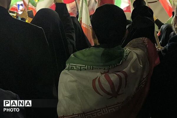 چهل روز میگذرد از ریختن خون بر روی دفتر و کتاب های دانش آموزان میناب