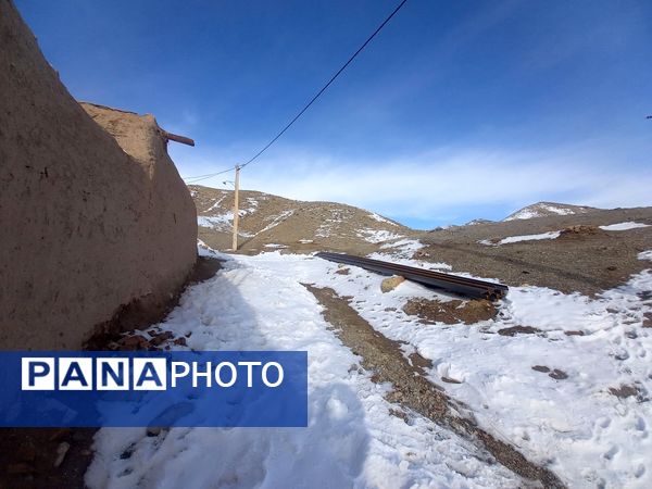 بارش برف زمستانی در روستا بتو 