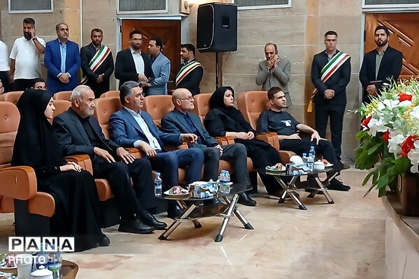 تجلیل از دختران شهدای جنگ رمضان در باقرشهر