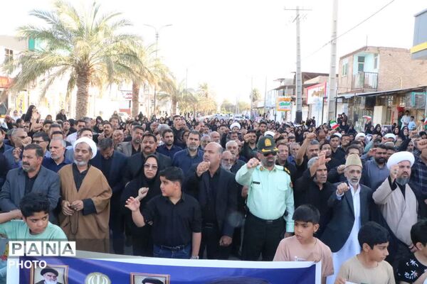 اعلام بیعت تمام قد مردم فهرج با پرچمدار انقلاب