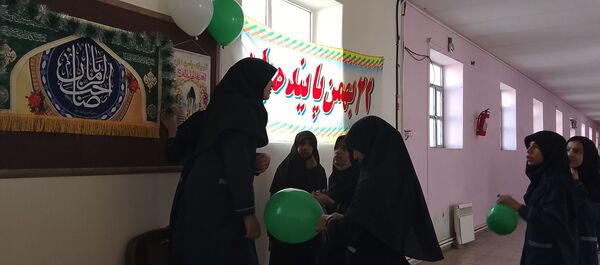 تقدیر از دانش آموزان برتر آموزشی  آموزشگاه دخترانه شهدای ۳۸ 