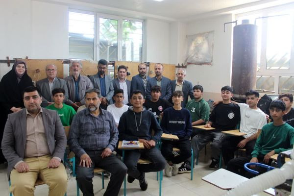 بانگ سپاس معلم در مدارس گلوگاه 