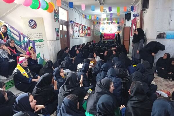 جشن نیمه شعبان در دبیرستان حاج محمود رضوی ناحیه ۴ شیراز