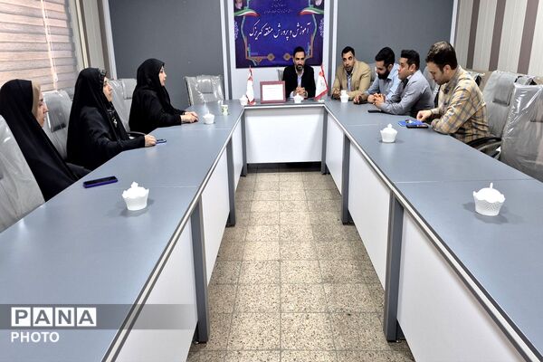 تقدیر از همکاران معین آموزشی مدارس