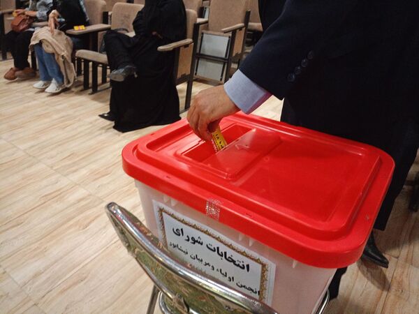 انتخابات شورای انجمن اولیا و مربیان  در نیشابور 