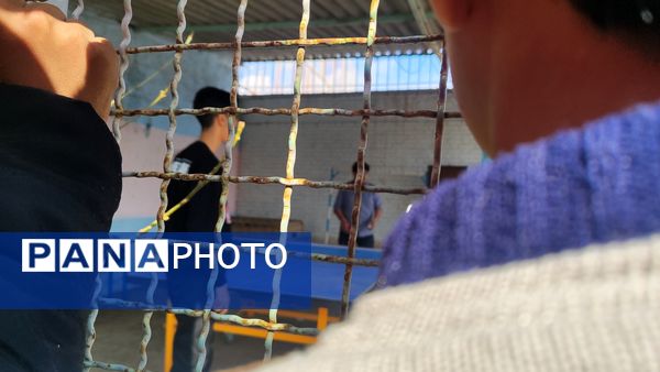 فینال مسابقات تنیس روی میز در دبیرستان شاهد ابوذر غفاری 