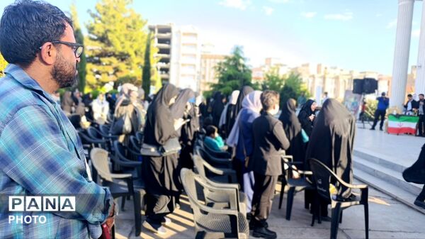گردهمایی اهالی فرهنگ و هنر در فرهنگسرای سیمرغ نیشابور 