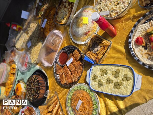 جشنواره غذا در مدرسه حکمت جعفرآباد استان قم