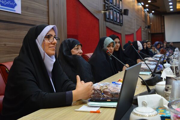 بدرقه دانش‌آموزان عمره‌گزار دختر شهرستان‌های استان تهران
