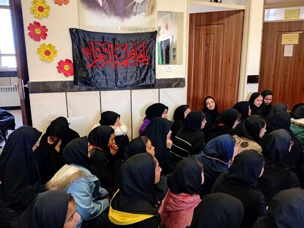 مراسم سوگواری شهادت بانوی دوعالم در دبیرستان مادرمهربان خلیل آباد