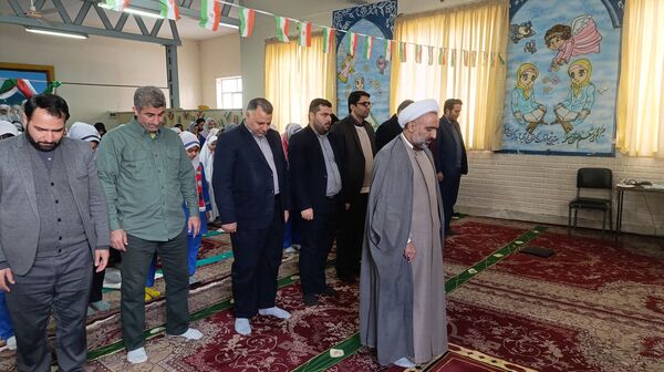 نماز مهمترین اولویت در مسائل تربیتی مدرسه