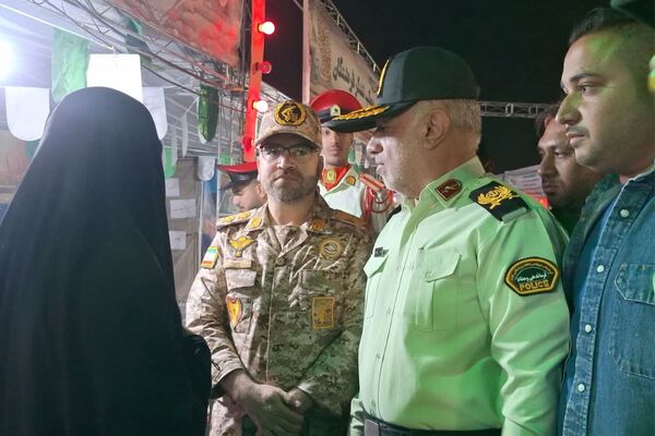 بازدید از نمایشگاه اسوه به‌مناسبت هفته دفاع مقدس در شیراز