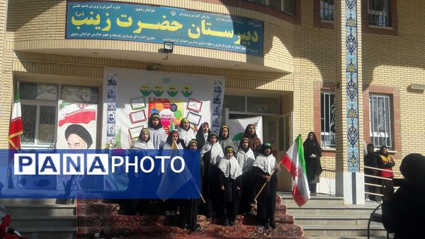 هفته پدافند غیر عامل در دبیرستان دخترانه حضرت زینب (س)کاشمر