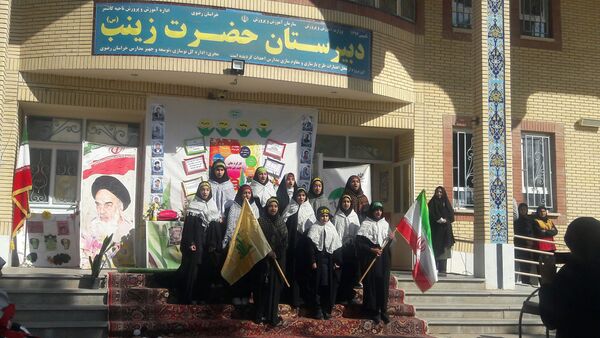 هفته پدافند غیر عامل در دبیرستان دخترانه حضرت زینب (س)کاشمر