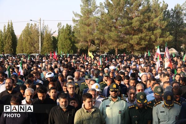 تشییع پیکر شهید محمدمهدی رضایی نصرآبادی در یزد
