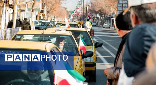 رژه موتوری و ماشینی به مناسبت ۱۲ بهمن در کاشمر