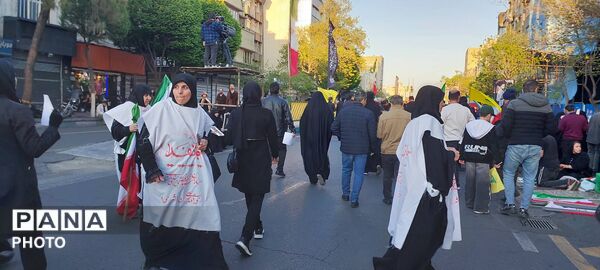 قاب های ماندگار از اربعین رهبر شهید 