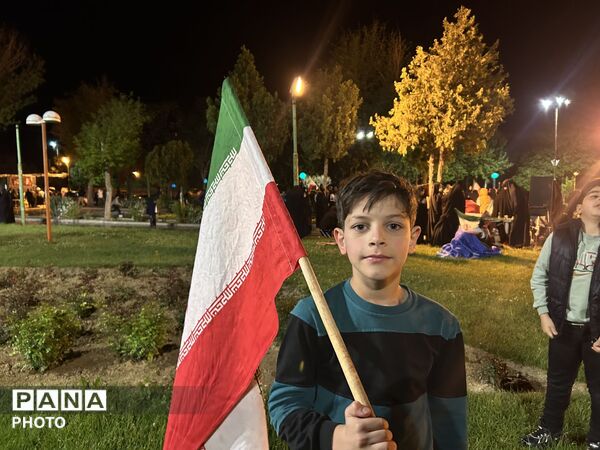 دهه‌نودی‌ها پای کار در تویسرکان