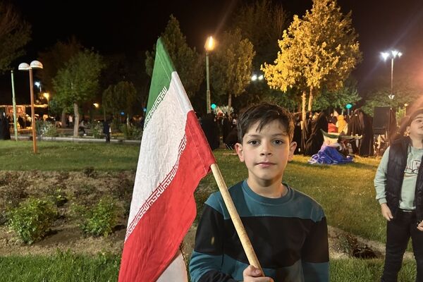 دهه‌نودی‌ها پای کار در تویسرکان