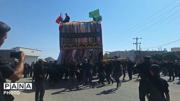 شکوهِ سوگ در پناهِ قدمگاه علی (ع)؛ نخل‌گردانی، بازخوانیِ پیوندِ عشق و ارادت
