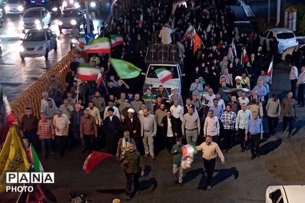 شور و حماسه  مردمی در شهرستان قرچک در شب صد و سوم