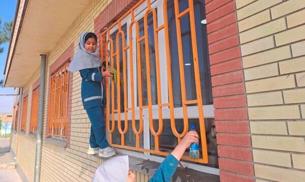 خانه تکانی آموزشگاه زهرا عبدالهیان به مناسبت فرارسیدن عید نوروز 