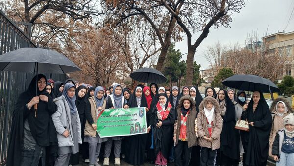 جلوه‌های دانش‌آموزی راهپیمایی ۲۲بهمن در تبریز