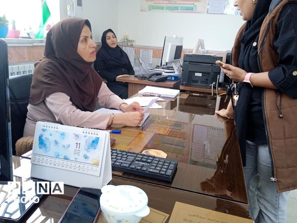 اعلام نتایج امتحانات نوبت اول دبیرستان عزت طلایی به والدین دانش آموزان 