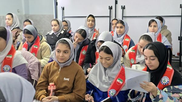 کارگاه آموزشی یاورمربیان پیشتازان سازمان دانش‌آموزی شهرستان نظرآباد