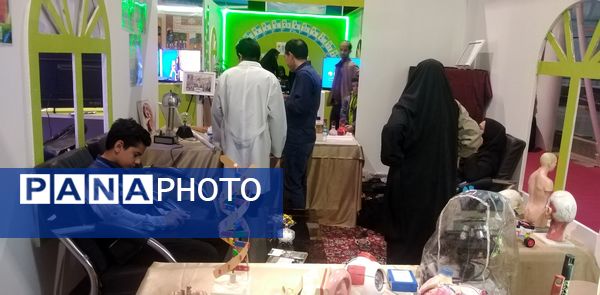 حضور غرفه آموزش و پرورش ناحیه 7 در نمایشگاه پژوهشی و فناوری خراسان رضوی