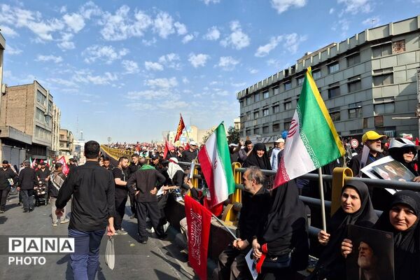 آخرین دیدار مردم تهران با «آقای شهید ایران»
