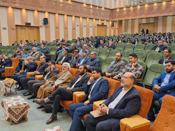 گردهمایی مدیران مدارس ناحیه ۴ و شورای اداری این ناحیه با خیریه صحیفه سجاد (ع) 